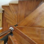 Scara pe structura din metal montata in Rusi-Munti
