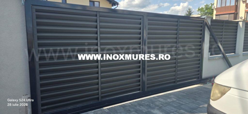 Gard cu sipca metalică tip jaluzea